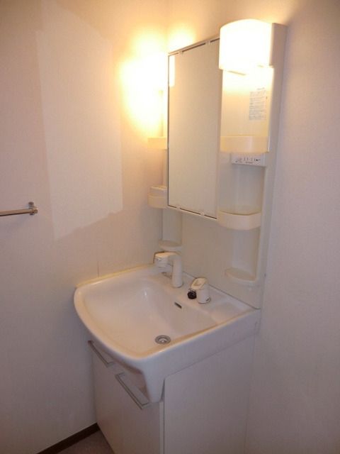 洗面設備　※別号室参考写真です