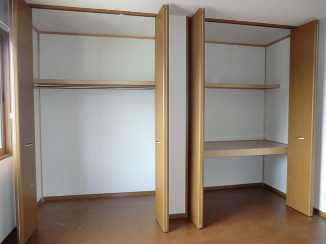 収納　※別号室参考写真です