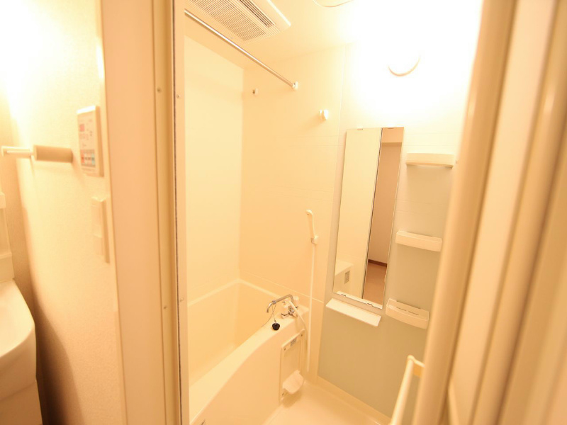 バス・シャワールーム　浴室暖房乾燥機能付バス