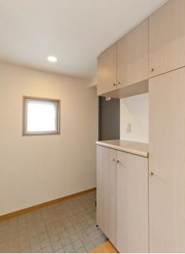 玄関　同物件別部屋の写真です