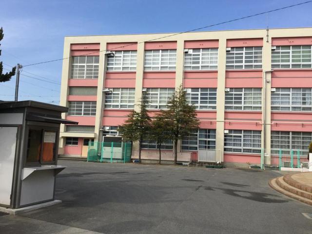 小学校　泉佐野市立北中小学校（小学校）まで931m