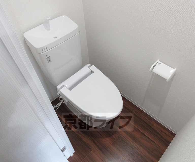 トイレ　ウォームレット付きのトイレです。