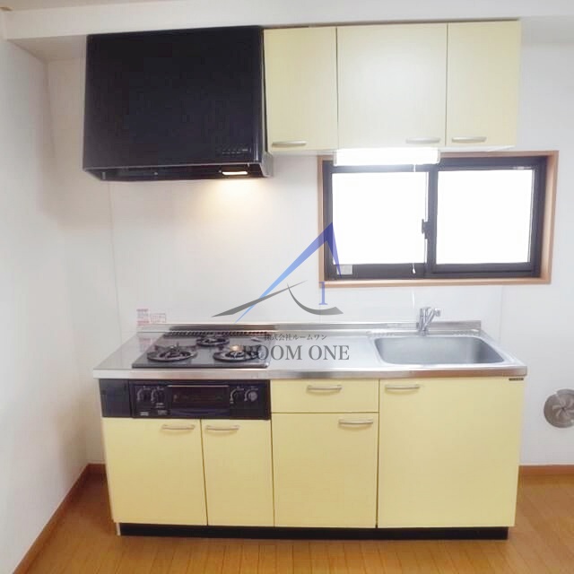 キッチン　キッチンです。