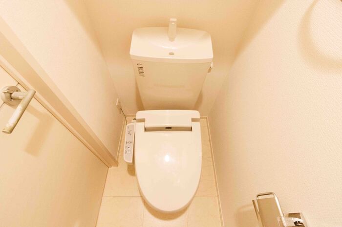 トイレ　温水洗浄暖房便座