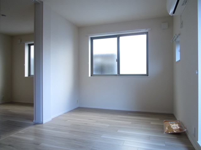 その他部屋・スペース　★洋室６帖★