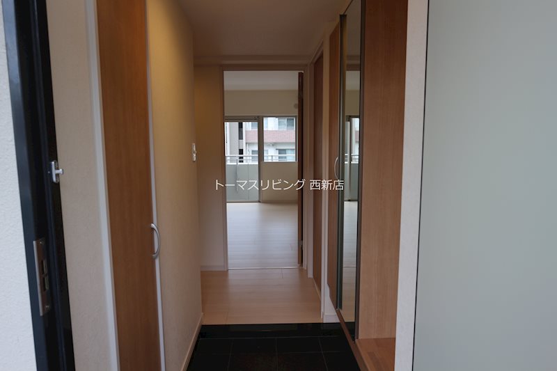 玄関　※別室参考写真