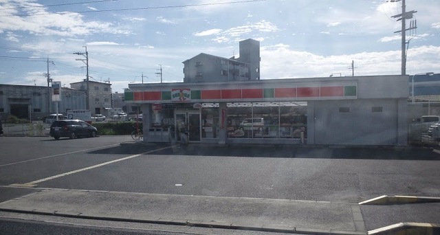 コンビニ　サンクス泉南樽井北店（コンビニ）まで777m