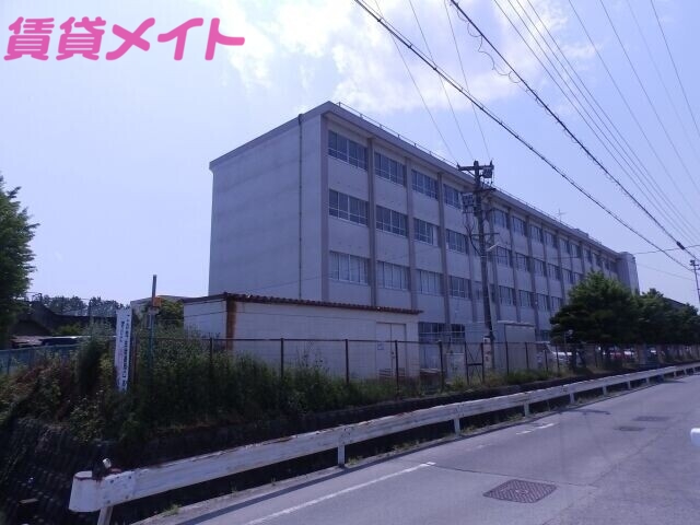 中学校　津市立一身田中学校（中学校）まで2902m