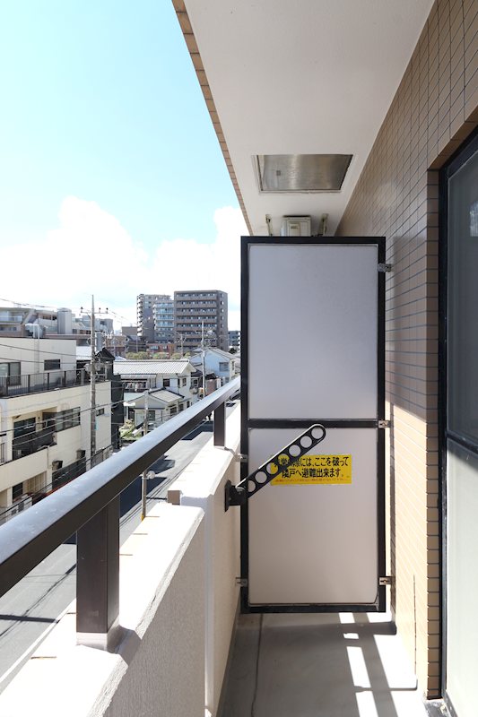 バルコニー　洗濯物も干せます(ホスクリーン設置)