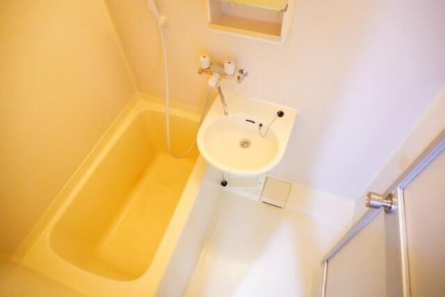 洗面設備　使いやすい洗面所です