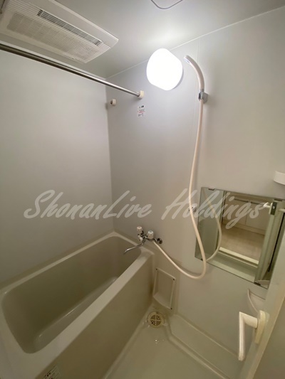 バス・シャワールーム　浴室乾燥機付き♪