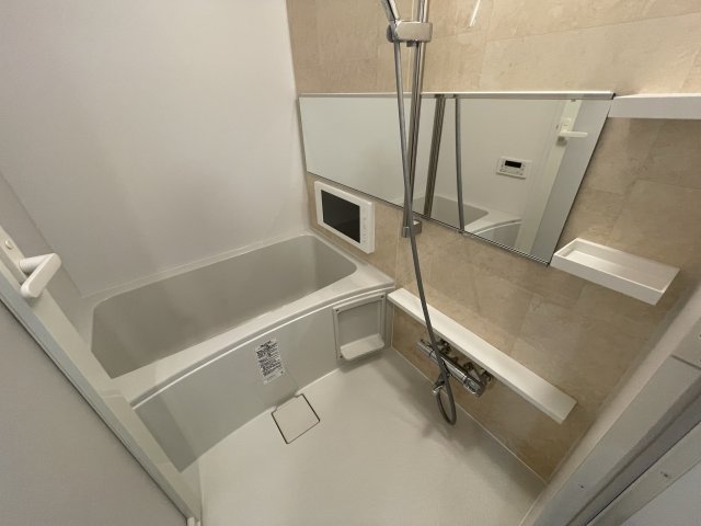 バス・シャワールーム　イメージとして同建物他部屋を表示しています