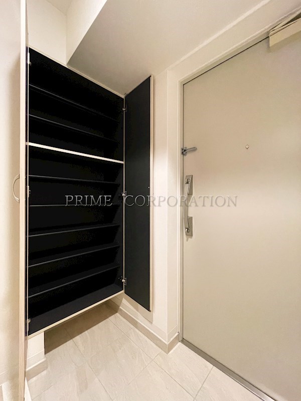 玄関　※参考写真※