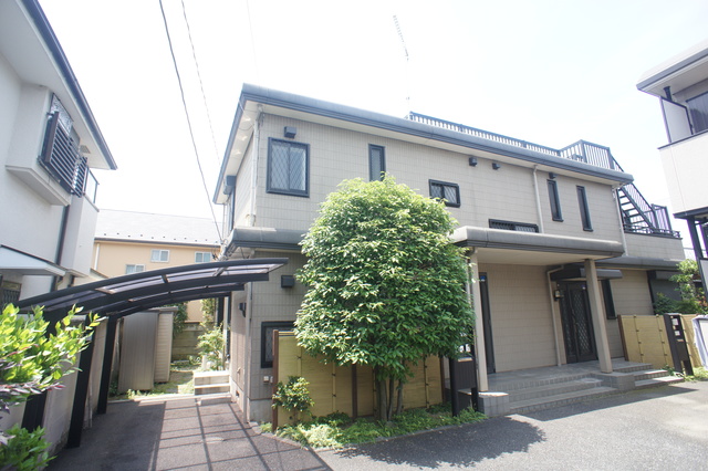 建物外観　調布駅徒歩５分の戸建☆２世帯住宅の賃貸です！