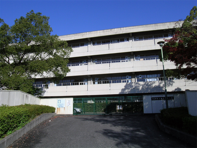 中学校　吹田市立南千里中学校（中学校）まで1248m