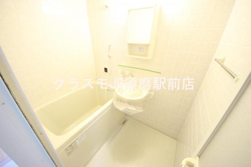 バス・シャワールーム　一日の疲れを洗い流す大切な空間。ゆったりくつろいでください。