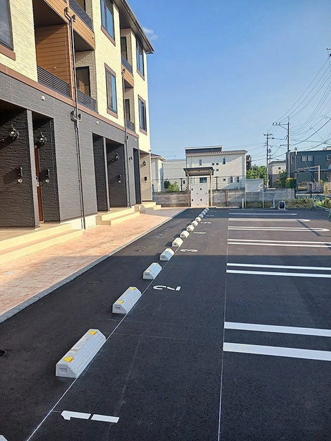 駐車場　駐車スペースもあります☆