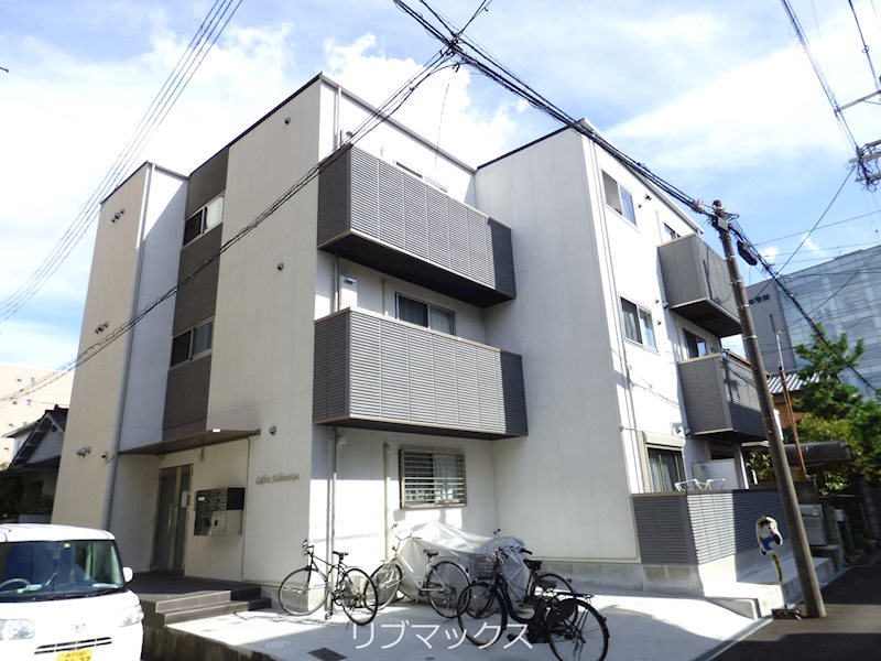 建物外観　光インターネット無料。