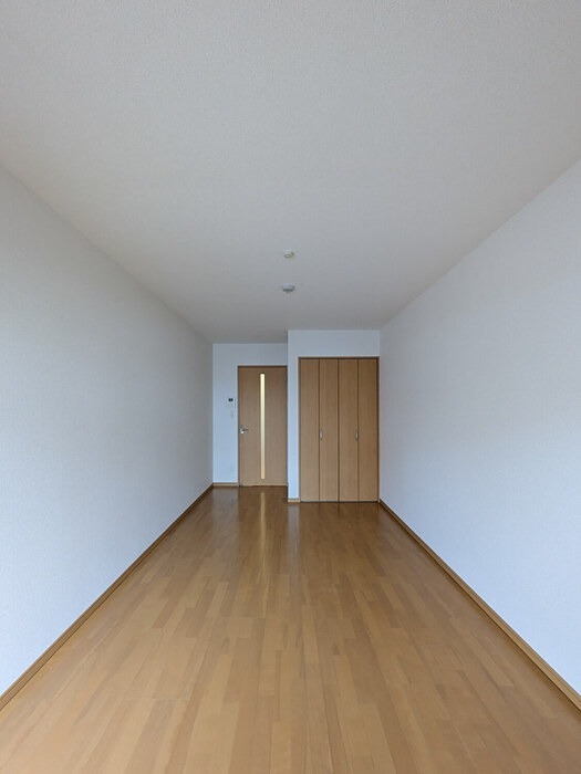 居室・リビング　8.7帖のフローリングのお部屋です☆