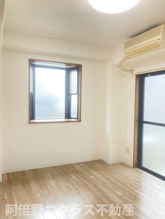居室・リビング　内装は別部屋の参考写真です。