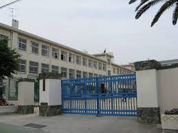 中学校　神戸市立中学校 原田中学校（中学校）まで1331m