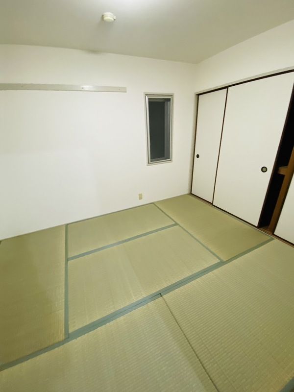 居室・リビング　和室ならではの温かな和の空間で寛ぎの時間を過ごせます