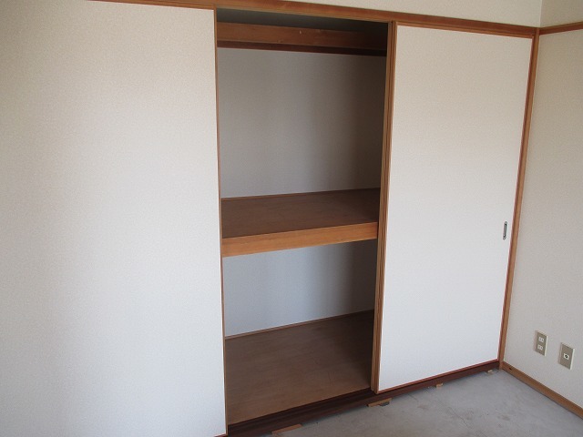 収納　大きな収納はアレンジ次第で使い方様々ですよ