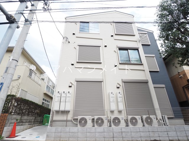 建物外観　築浅！駅徒歩４分！