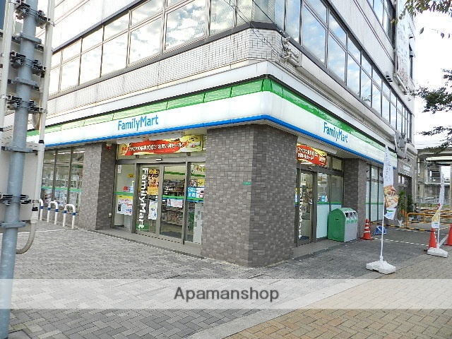 コンビニ　ファミリーマートＪＲ西小倉駅前店（コンビニ）まで129m