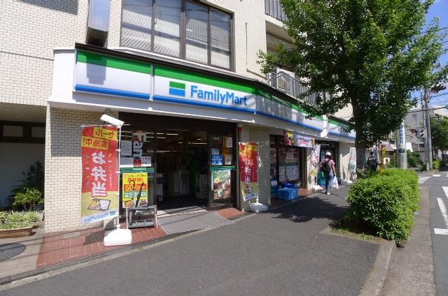 コンビニ　ファミリーマート（コンビニ）まで420m