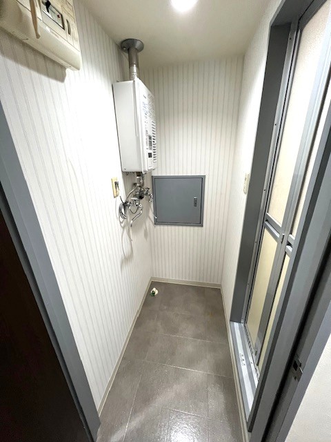 洗面設備　洗濯機置き場です♪