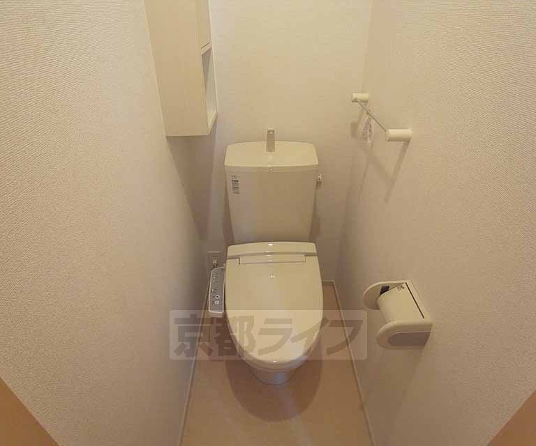 トイレ　ウォシュレットも完備。
