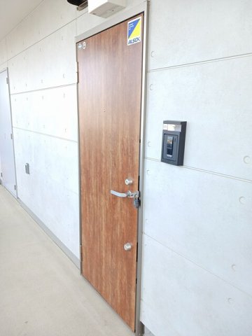 玄関　落ち着いた玄関です