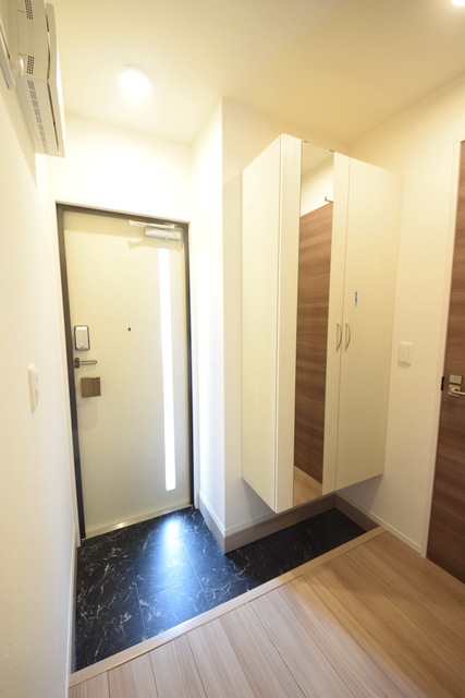 玄関　～ただいまー～同施工会社参考写真～