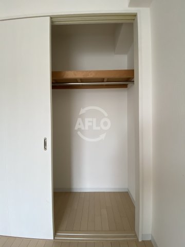 収納　ジュネーゼ京町堀パークサイド　クロゼット