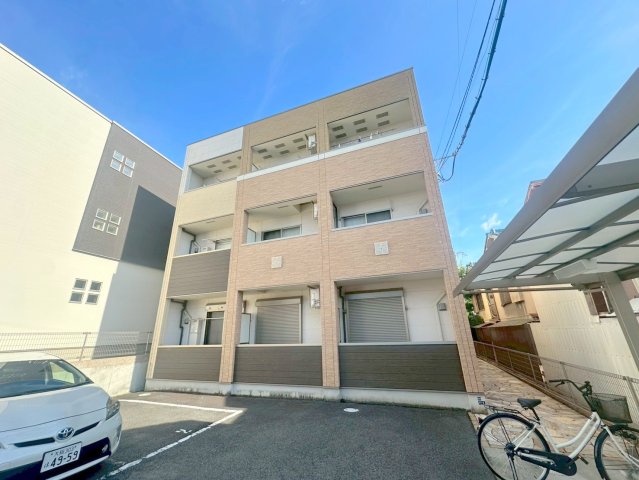 建物外観　綺麗な外観の素敵なお部屋があなたを待っています。
