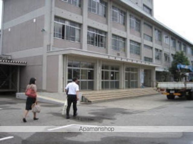 中学校　陽明中学校（中学校）まで800m