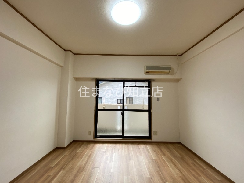 居室・リビング　同型別部屋写真