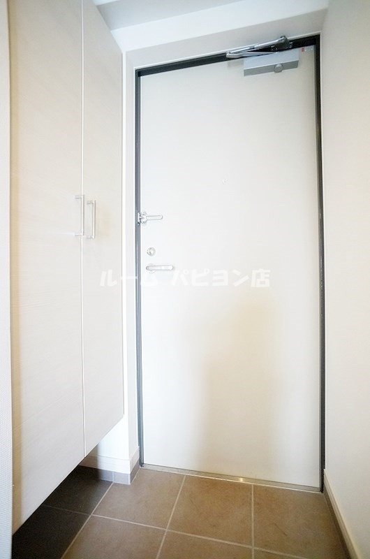 玄関　別号室