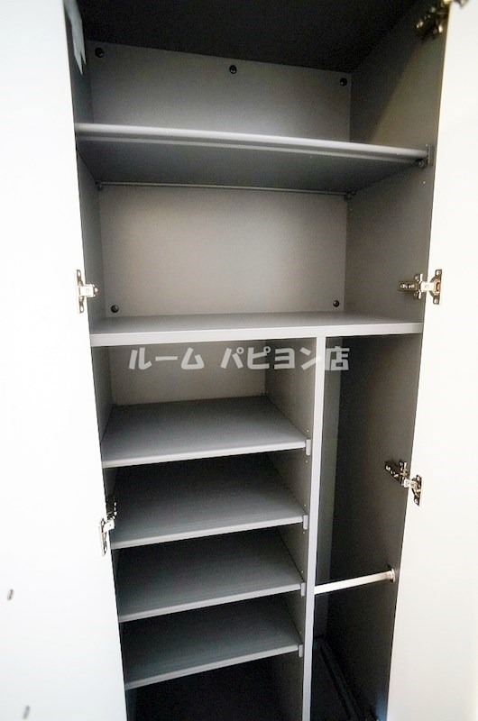 収納　別号室