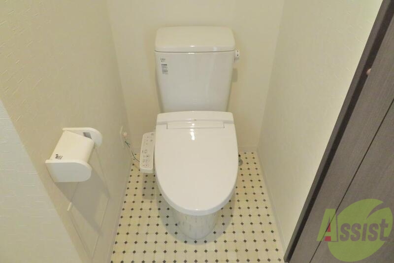 トイレ　温水機能トイレで毎日快適に使用出来ますね。