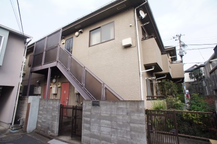 建物外観　広々７．５帖のキレイなお部屋☆
