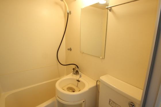洗面設備　※別部屋の写真です