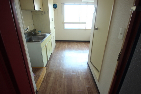 玄関　※別部屋の写真です