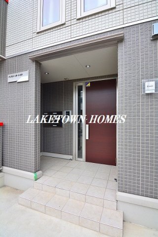エントランス　オートロック付のエントランスです。