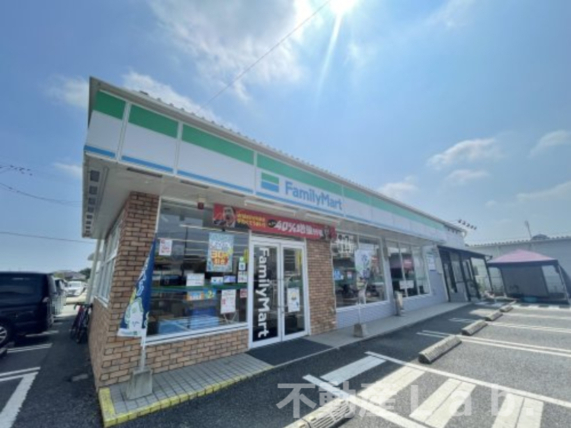 コンビニ　ファミリーマート 宇土浦田町店（コンビニ）まで385m