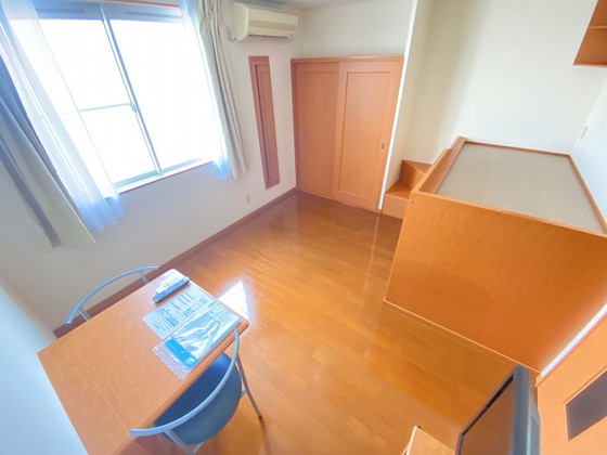 居室・リビング　※別部屋の写真です