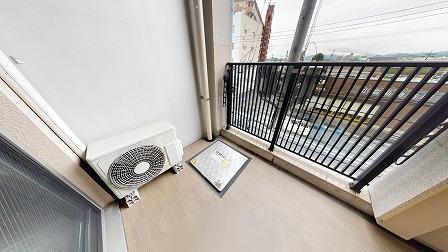 バルコニー　反転タイプの写真です