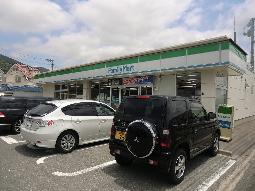 コンビニ　ファミリーマート太宰府水城店（コンビニ）まで124m