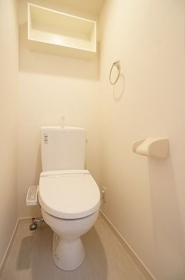 トイレ　参考写真（同物件別部屋）